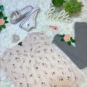 Ann Taylor Women’s Medium Flower Patterned Blouse